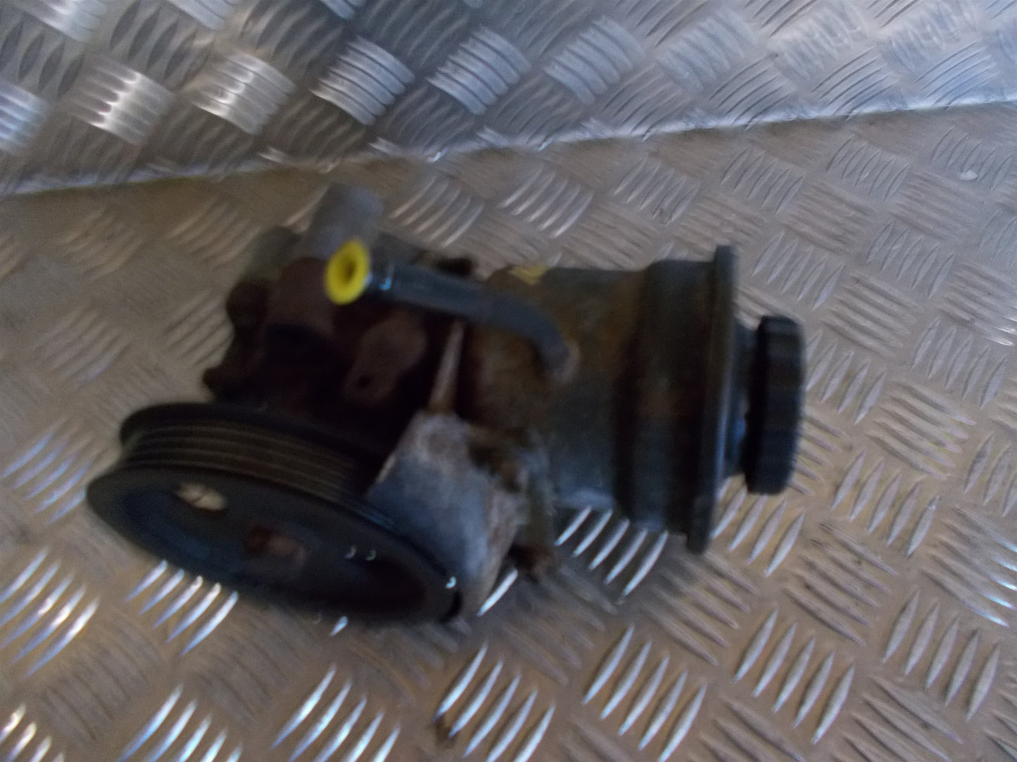 Toyota Avensis Verso Servopumpe Med OEM Nr. Ophugger Fra Toyota Ophugger