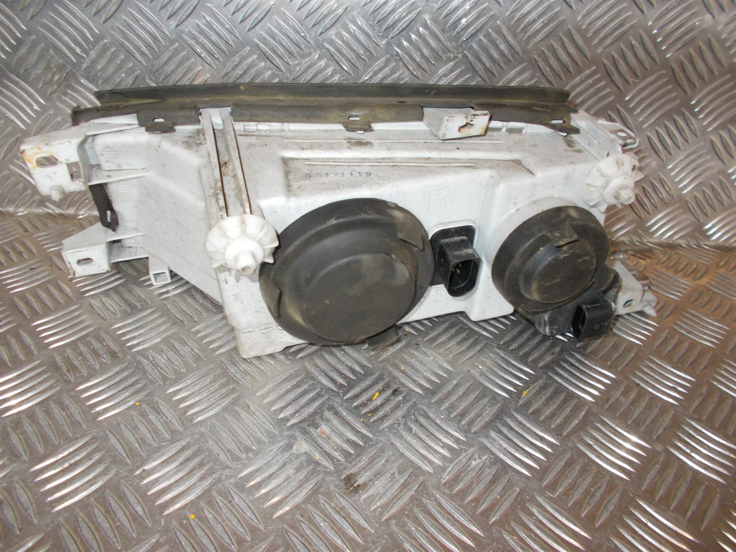 Skoda Octavia Forlygte Med OEM Nr. 1U1941018A Fra Skoda Ophugger