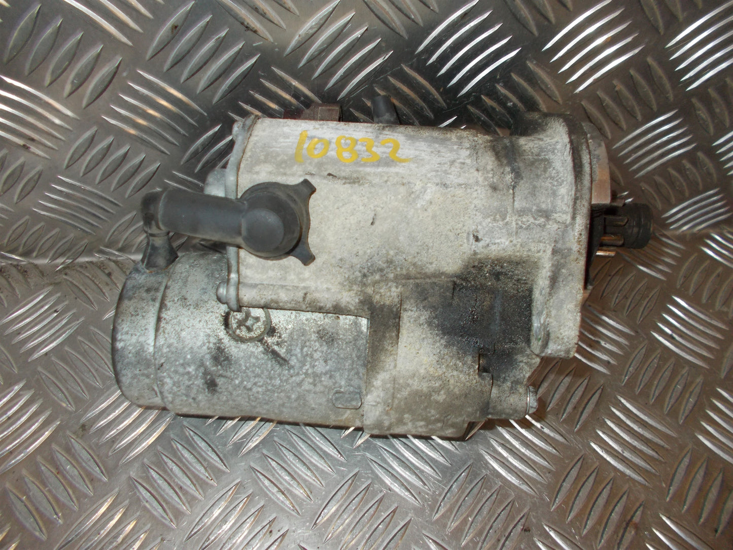 Kia Carens Starter Med OEM Nr. 3610027000 Fra Kia Ophugger