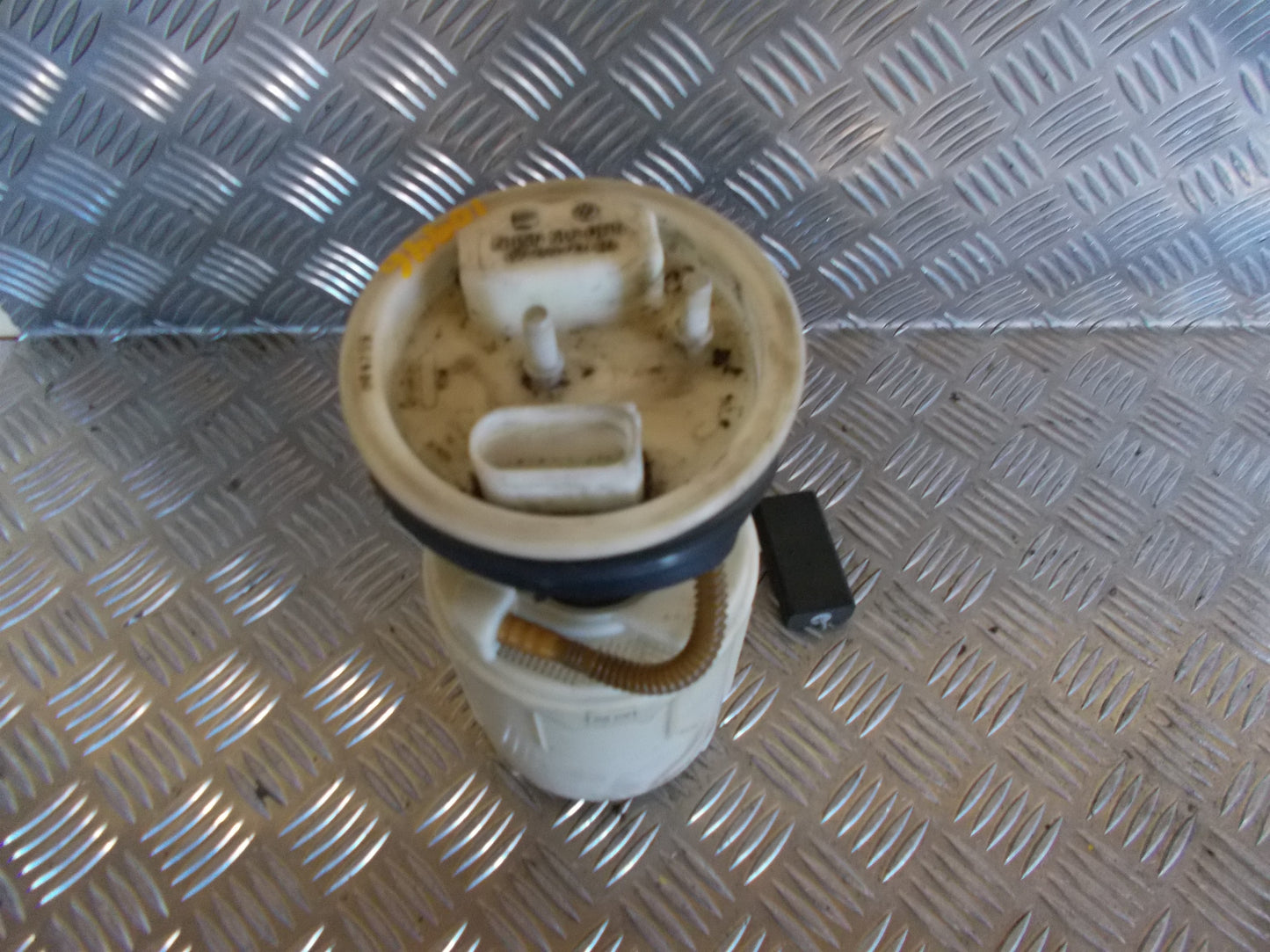 VW Polo 3 5D 6N Benz/Brændstofpumpe El Med OEM Nr. 6N0919051N Fra VW Ophugger