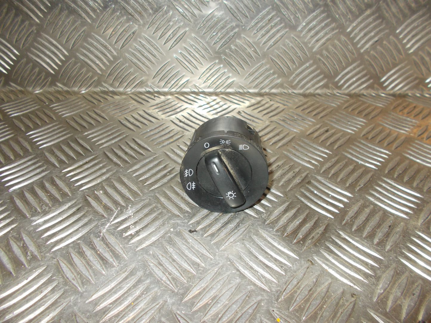 VW Passat 3C Kontakt Lys Med OEM Nr. 1K0941431AJ Fra VW Ophugger