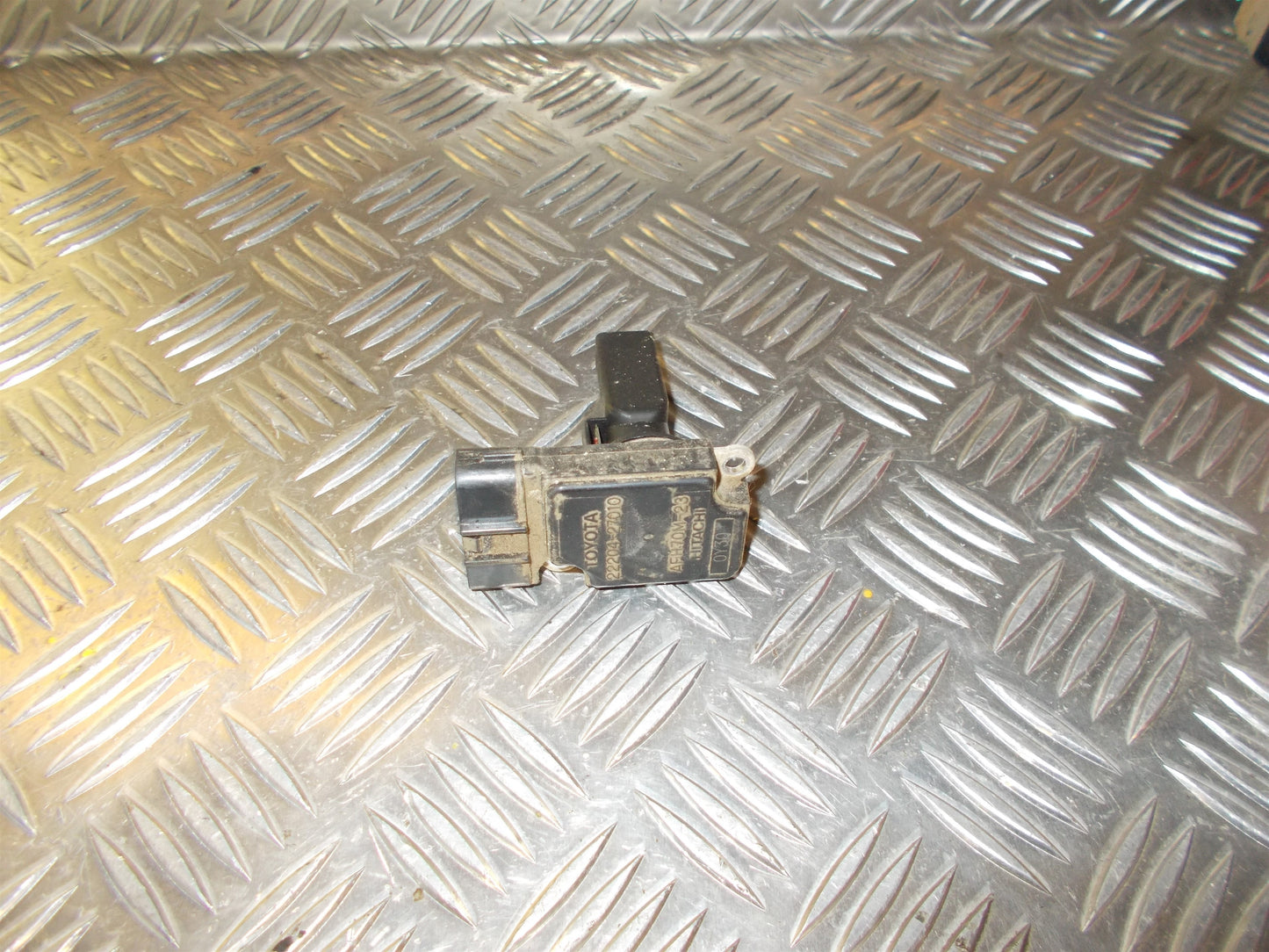 Toyota Corolla Verso Luftmængdemåler Med OEM Nr. 2220427010 Fra Toyota Ophugger