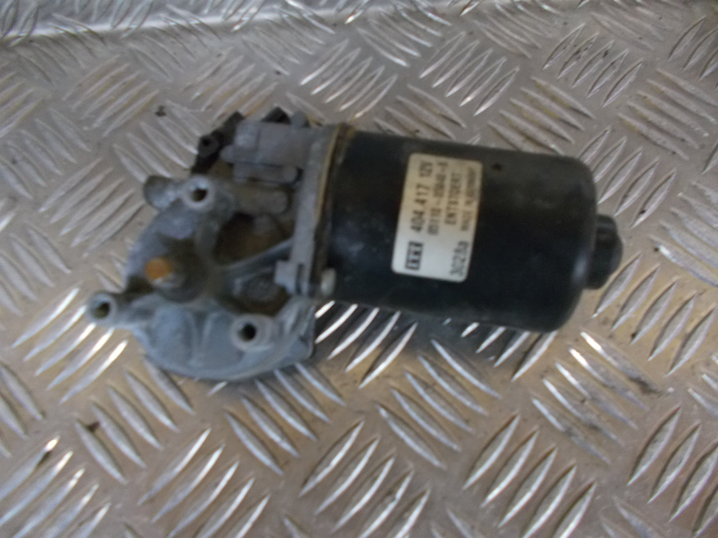 Toyota Avensis Viskermotor Med OEM Nr. 404417 Fra Toyota Ophugger