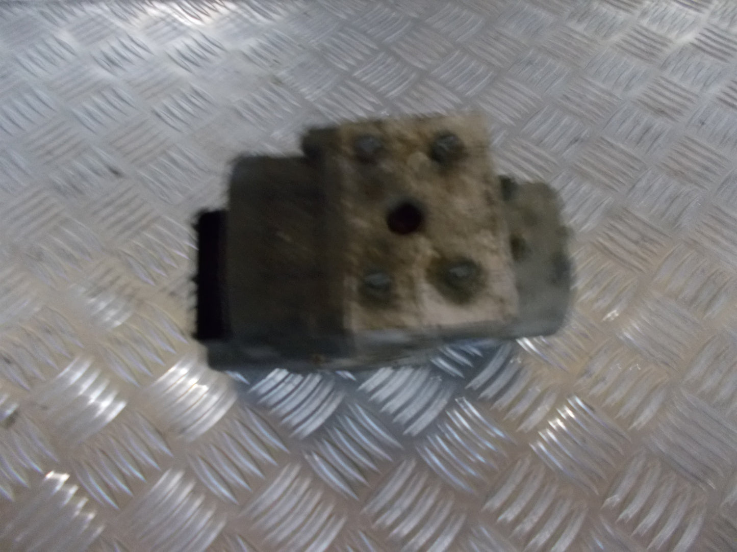 Toyota Avensis ABS Pumpe Med OEM Nr. 0273004229 Fra Toyota Ophugger