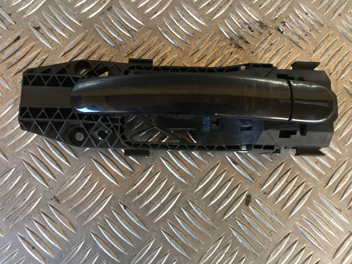 Audi A4 8K Håndtag Udvendig Med OEM Nr. 5N0839885H Fra Audi Ophugger