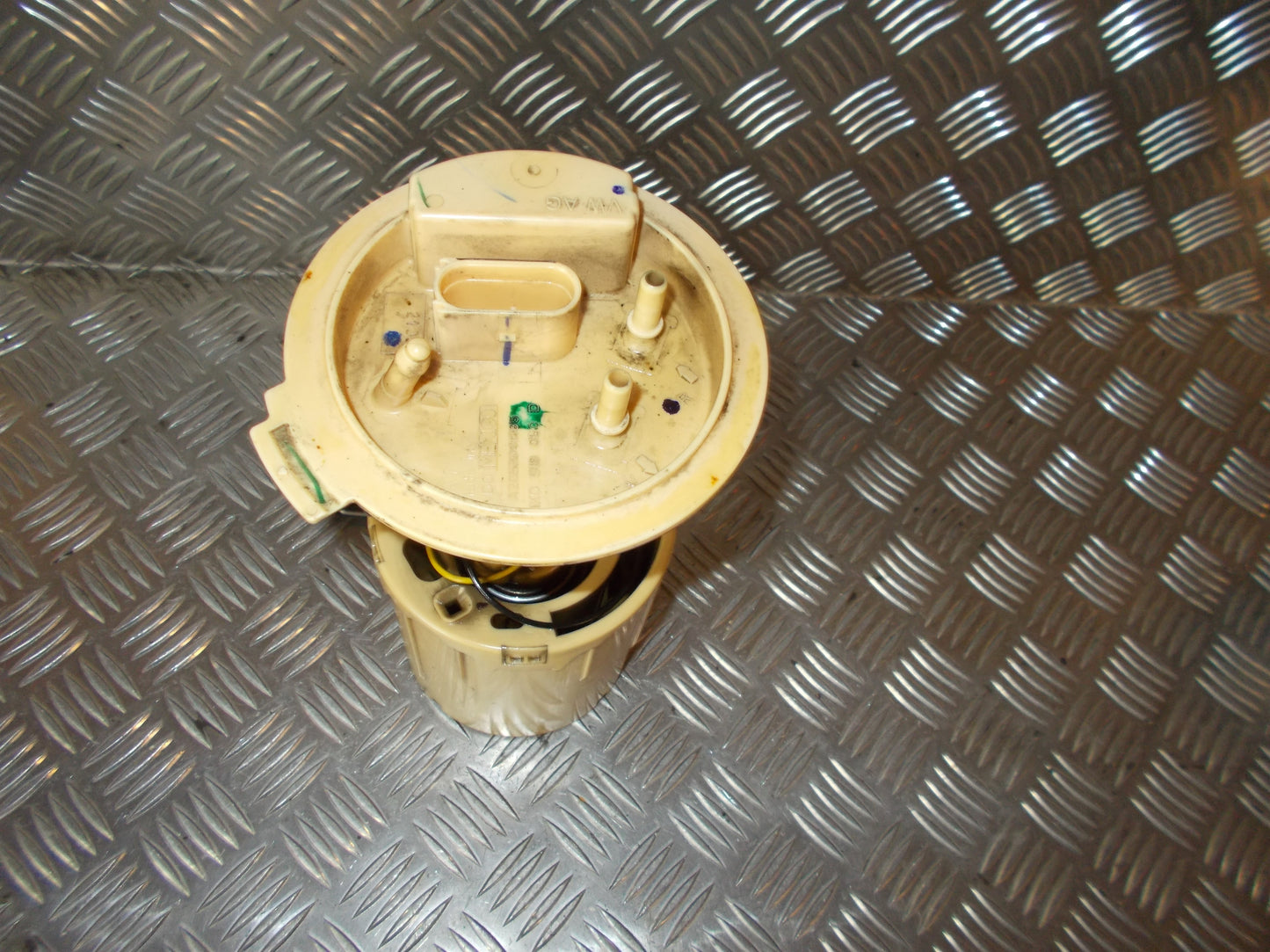VW Jetta 1K Benz/Brændstofpumpe El Med OEM Nr. 1K0919050D Fra VW Ophugger