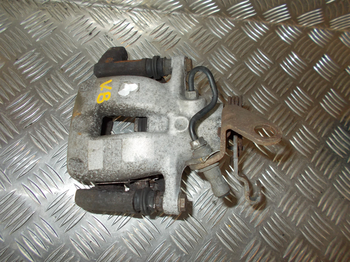 VW Jetta 1K Bremsekaliber VB Med OEM Nr. 1K0615423M Fra VW Ophugger