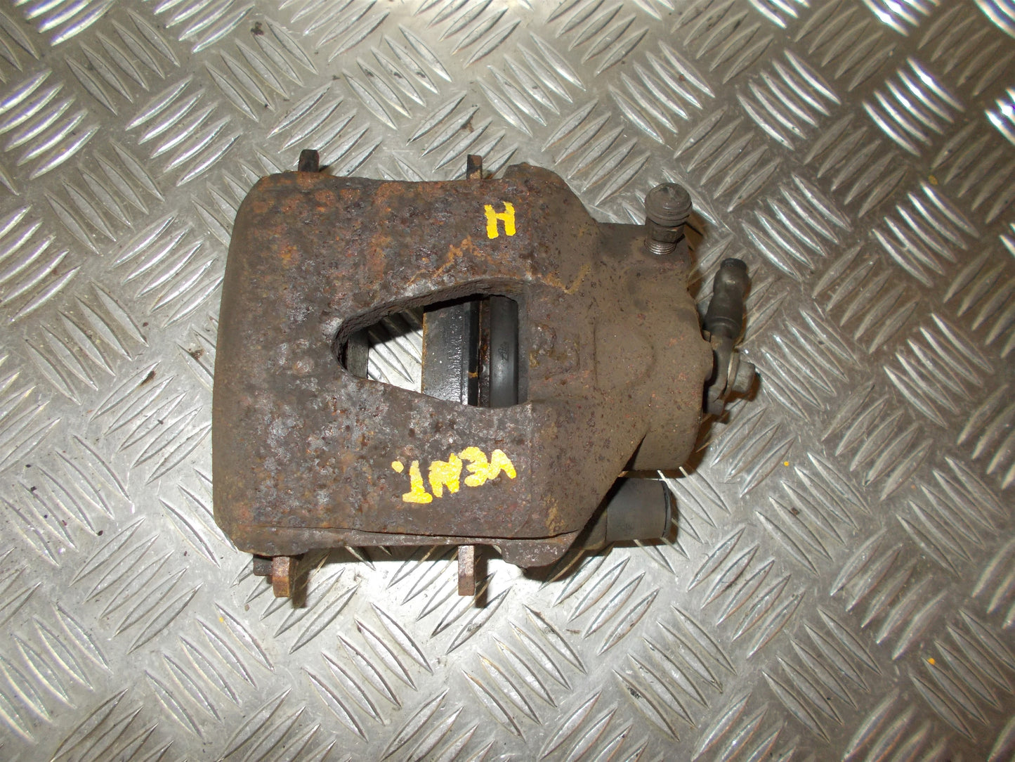 VW Jetta 1K Bremsekaliber HF Med OEM Nr. 1K0615124D Fra VW Ophugger