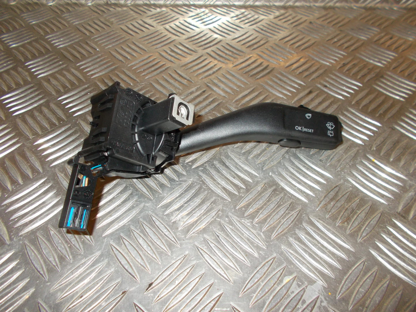 VW Jetta 1K Kontakt Visker Med OEM Nr. 1K0953519A Fra VW Ophugger