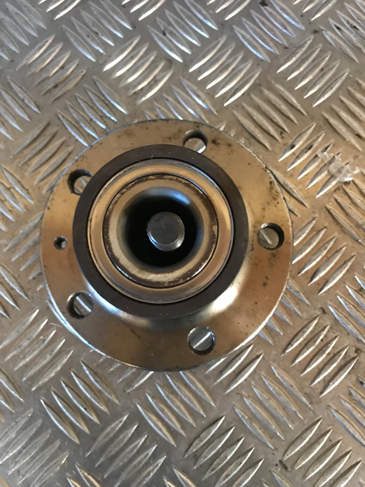 VW Golf 5 1K Bagnav Med OEM Nr. 1T0598611B Fra VW Ophugger