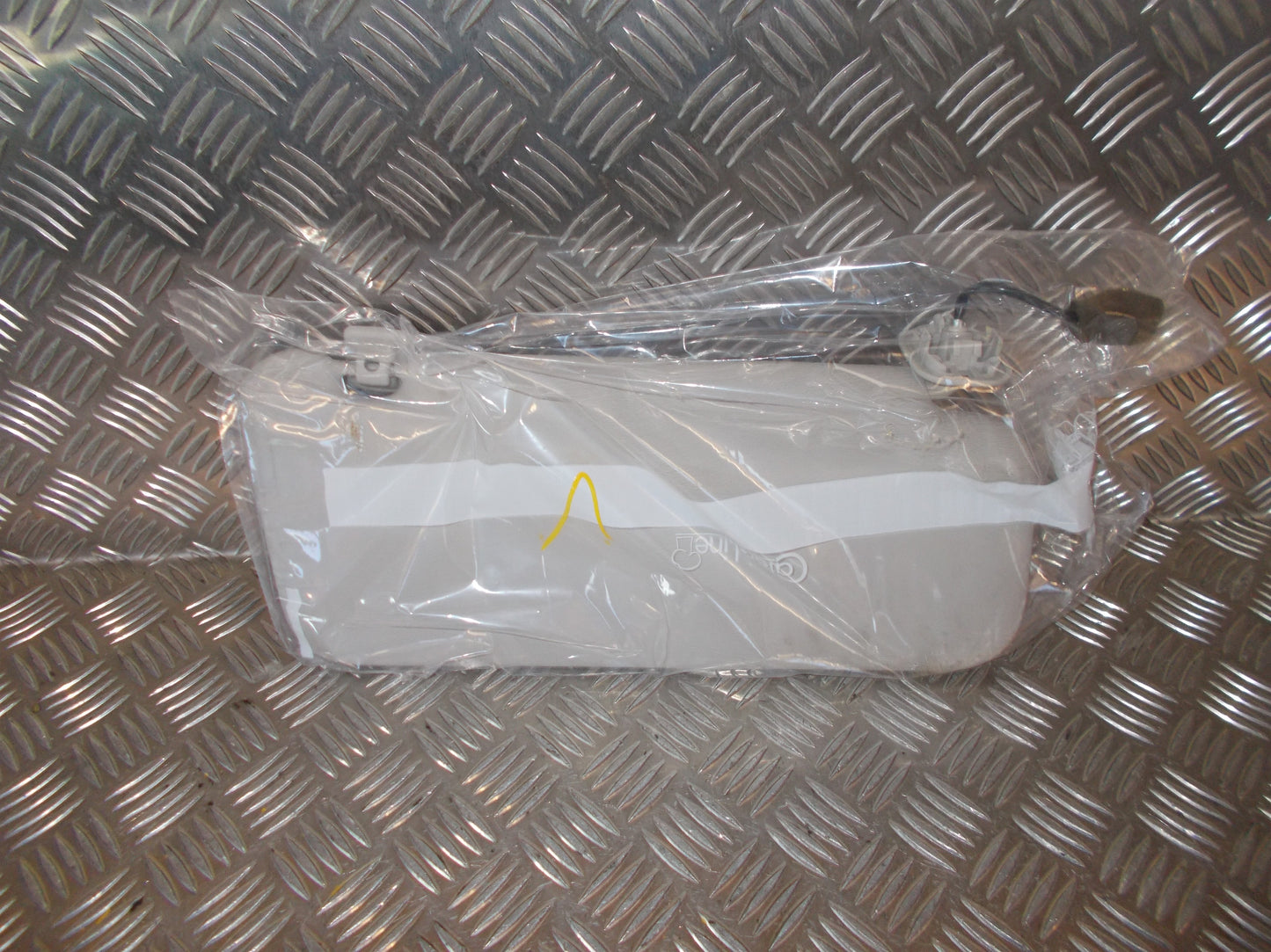 Citroen C5 Solskærm Med OEM Nr. 8143NQ Fra Citroen Ophugger