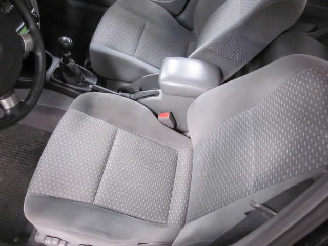 Daewoo Nubira Pluk-Selv-Bil Med OEM Nr. Ophugger Fra Daewoo Ophugger