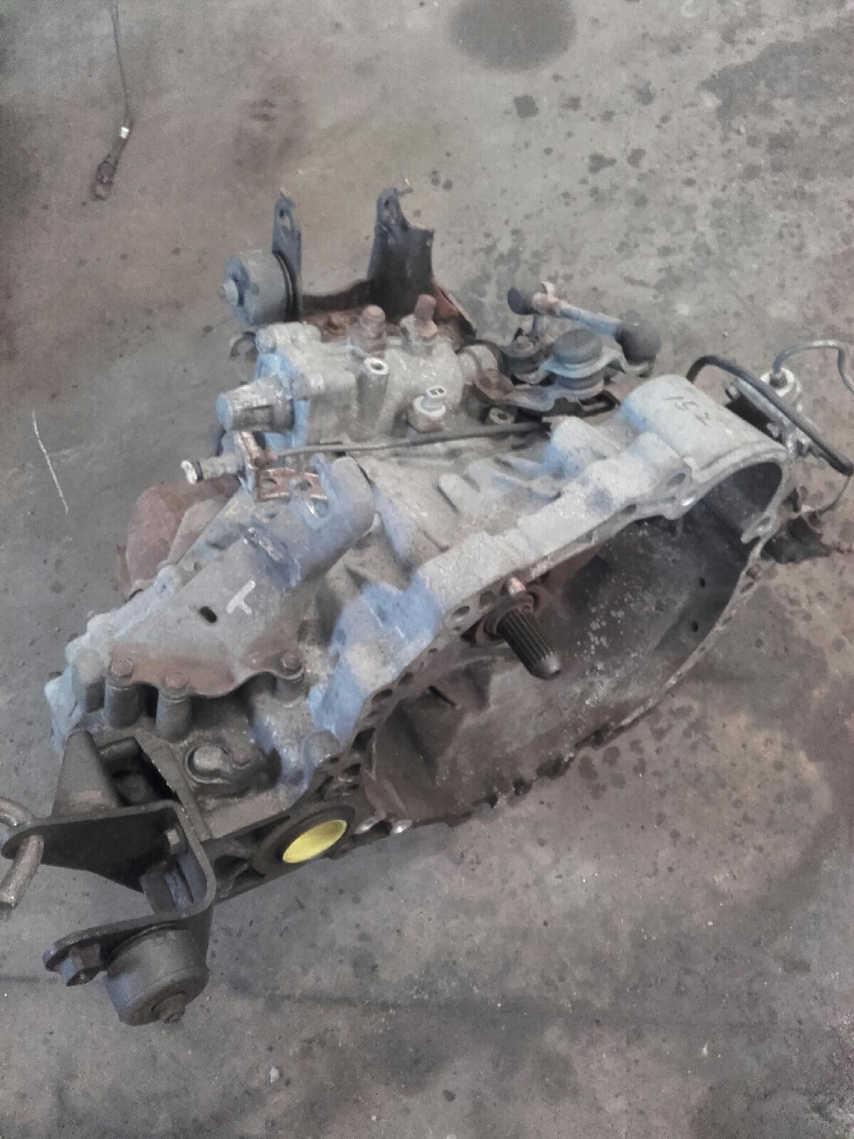 Toyota Avensis Verso Gearkasse 5 Trin Med OEM Nr. 3030044070 Fra Toyota Ophugger