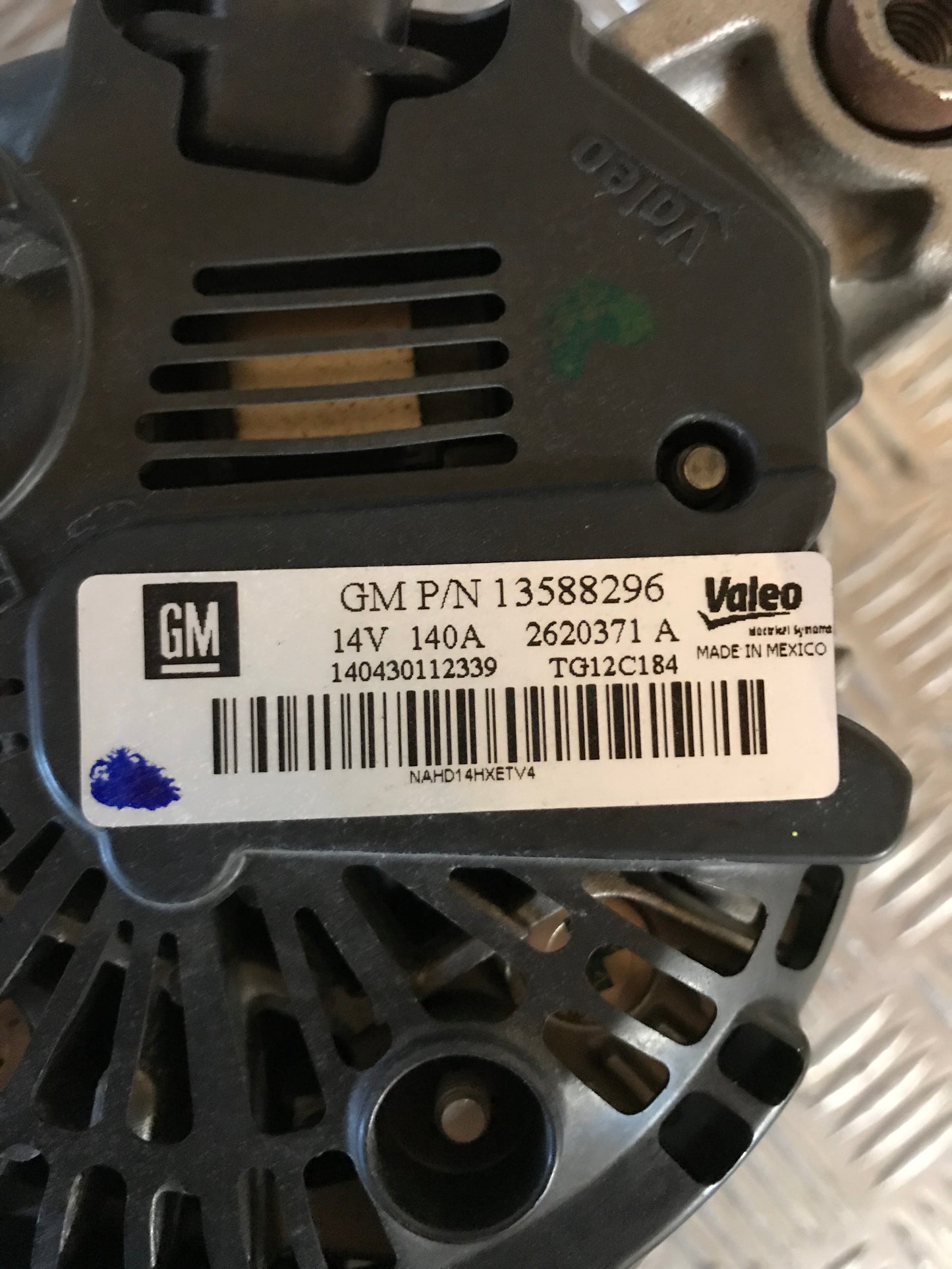 Chevrolet Aveo Generator Med OEM Nr. 13588296 Fra Chevrolet Ophugger