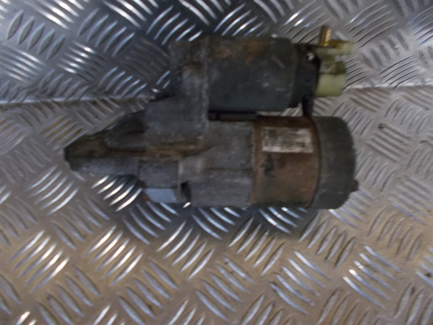 Mazda 3 BK Starter Med OEM Nr. L81318400 Fra Mazda Ophugger