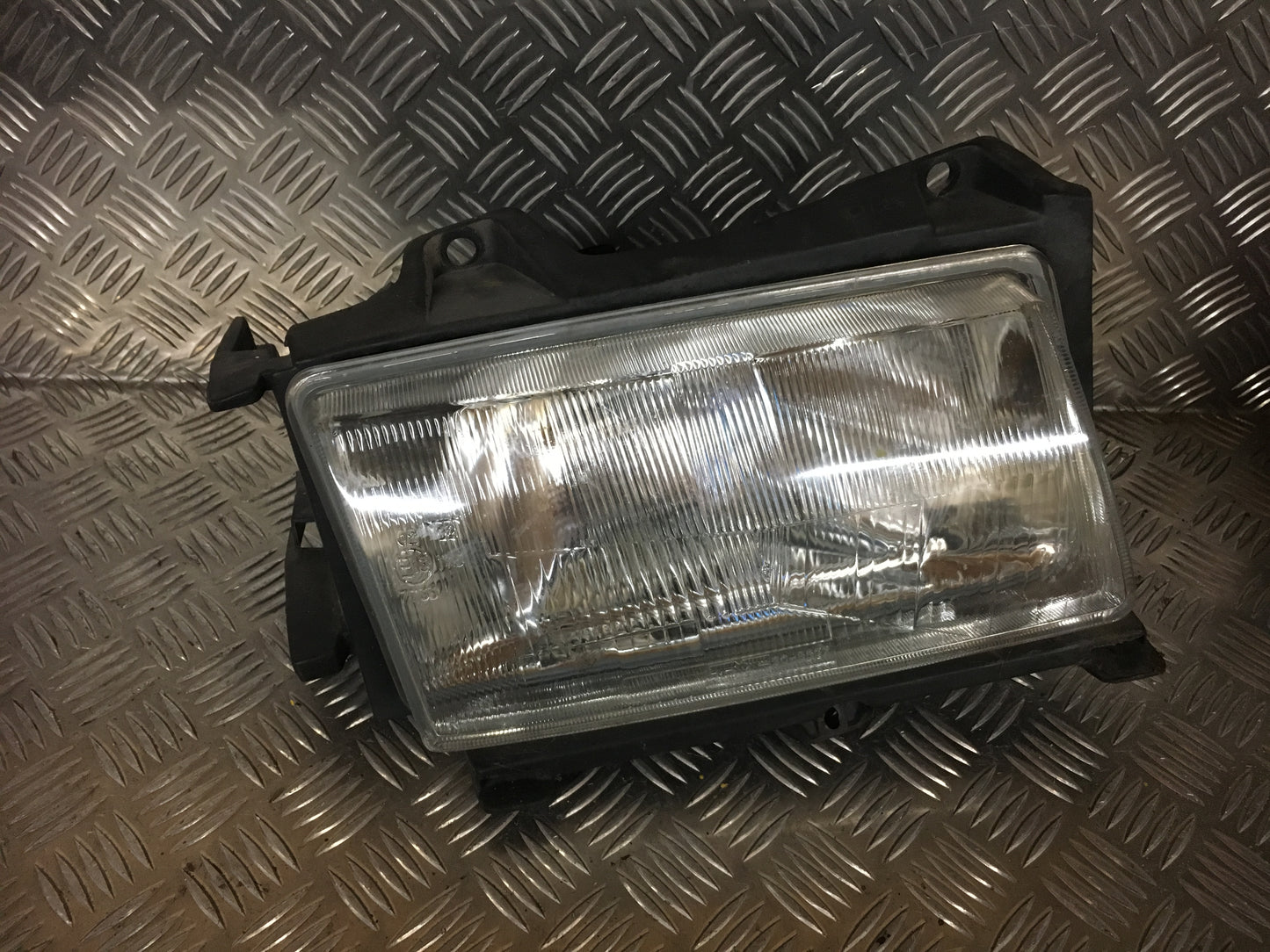 Citroen Jumpy Forlygte Med OEM Nr. 6205AK Fra Citroen Ophugger