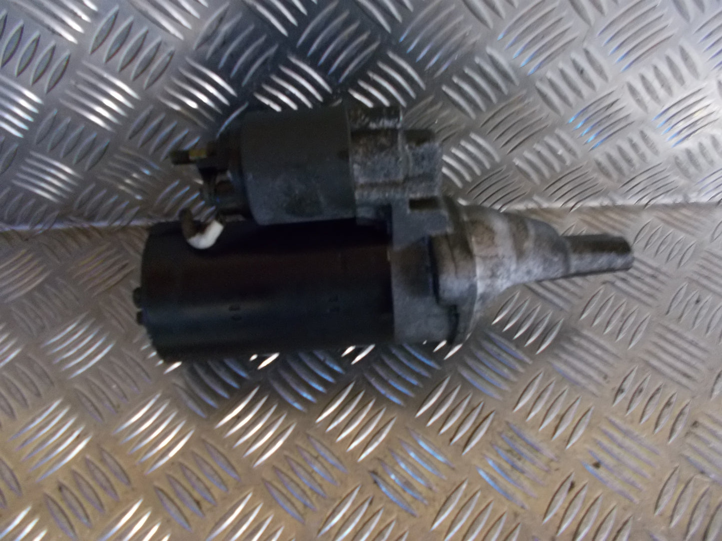Audi A4 8D Starter Med OEM Nr. 059911023H Fra Audi Ophugger