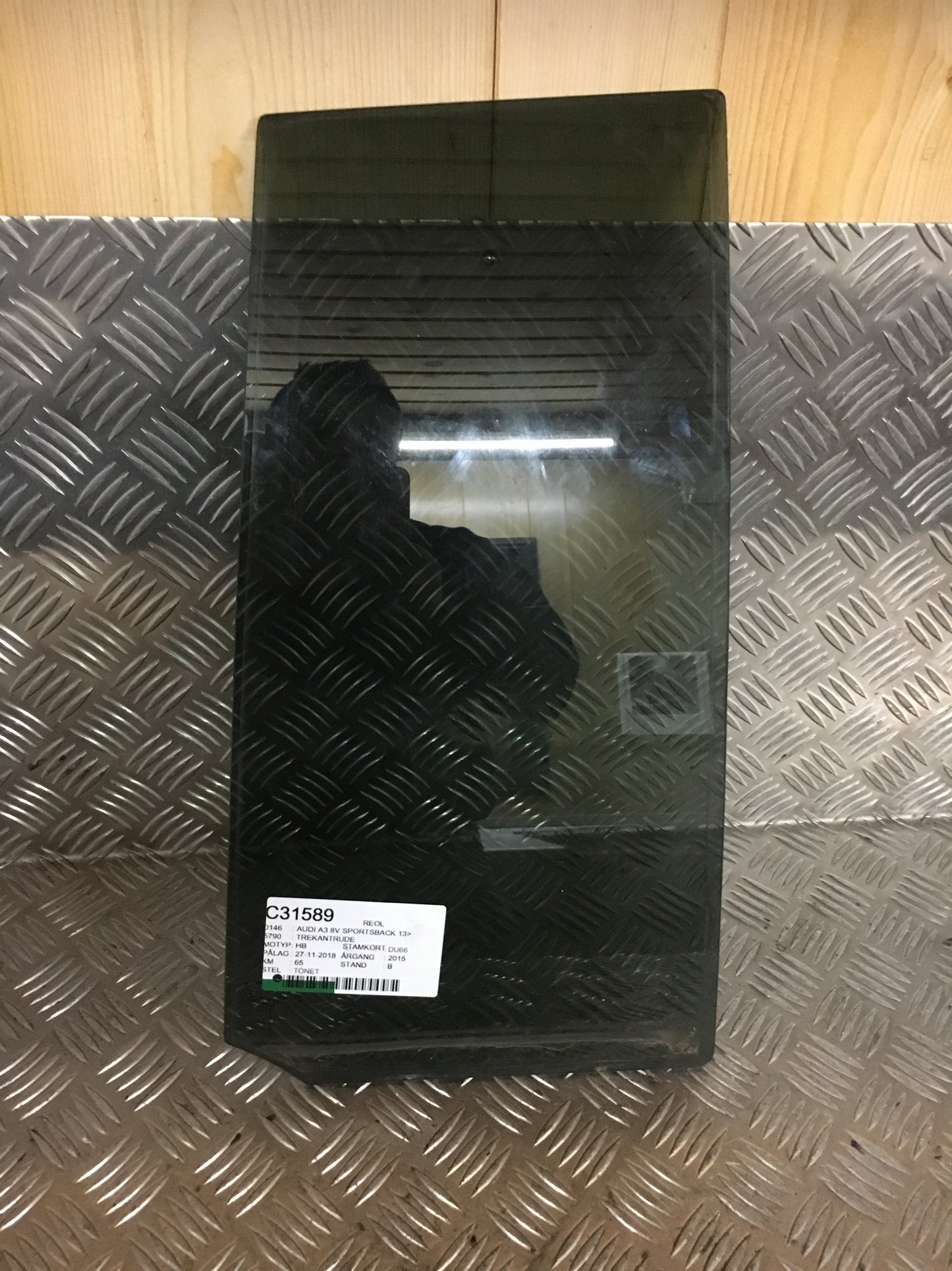 VW Touran GP2 Trekantrude Med OEM Nr. Ophugger Fra VW Ophugger
