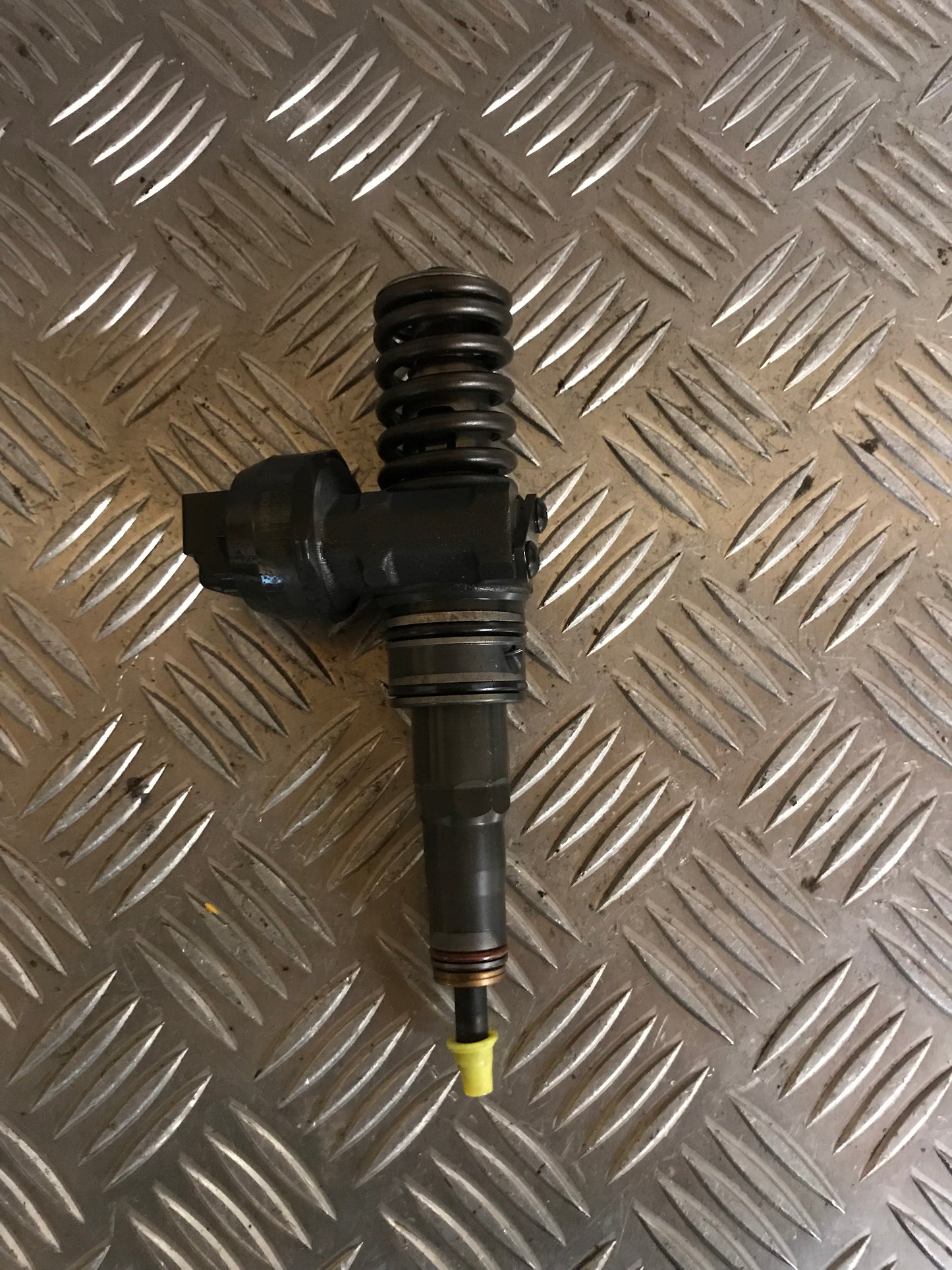 VW Touran 1T GP Dyse Med OEM Nr. 038130073BN Fra VW Ophugger