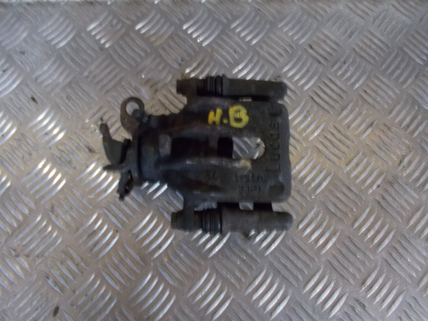 Ford Fiesta 6 Bremsekaliber HB Med OEM Nr. Ophugger Fra Ford Ophugger