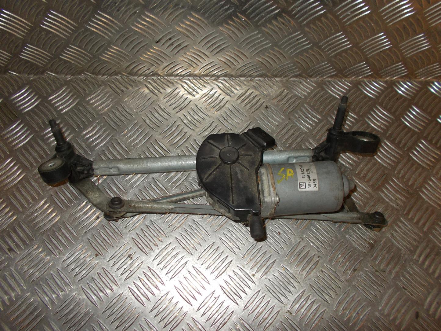Opel Corsa D Viskermotor Med OEM Nr. 13182340 Fra Opel Ophugger