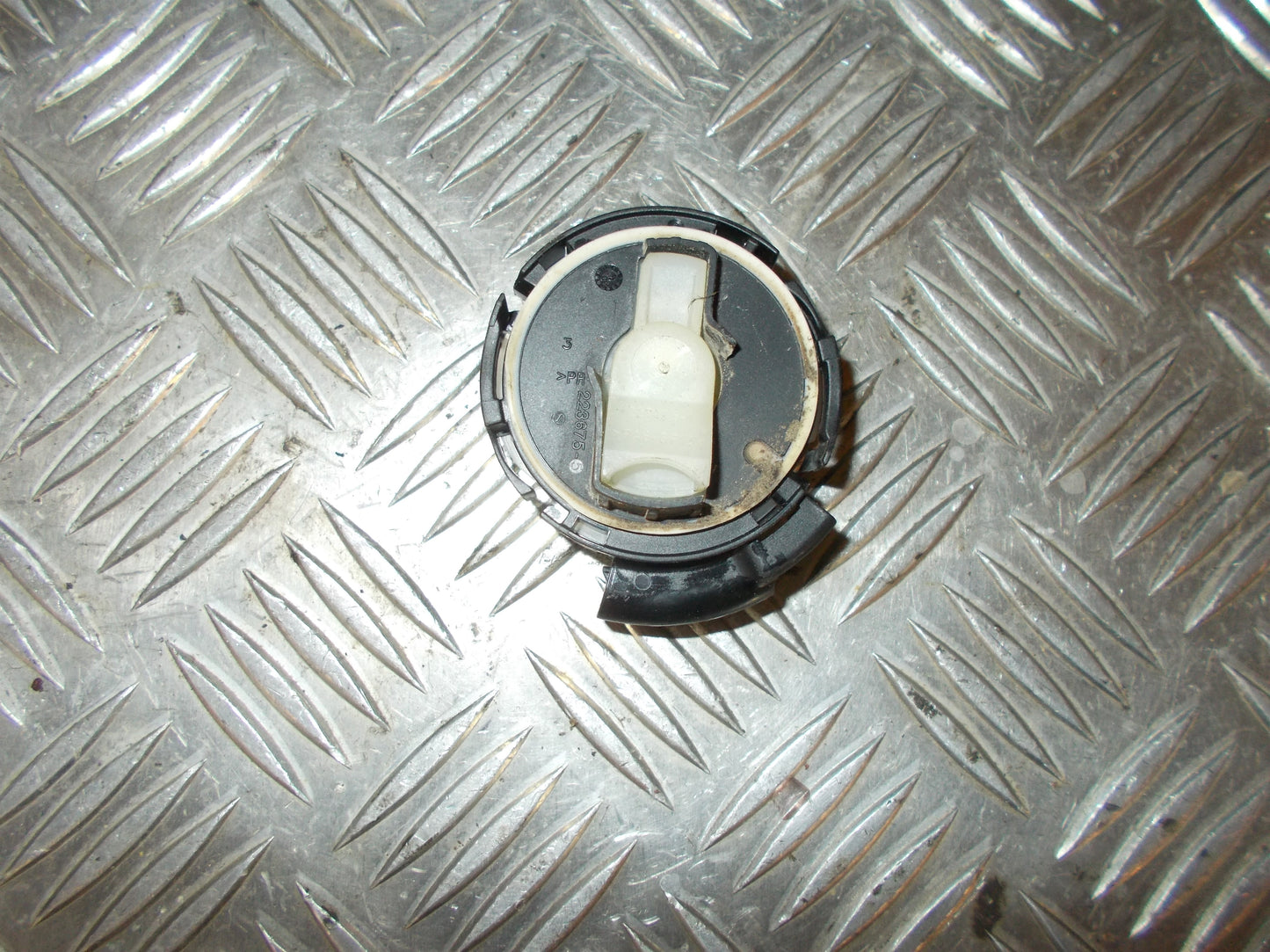 Skoda Octavia Airbag Føler Med OEM Nr. 3Q0959354 Fra Skoda Ophugger