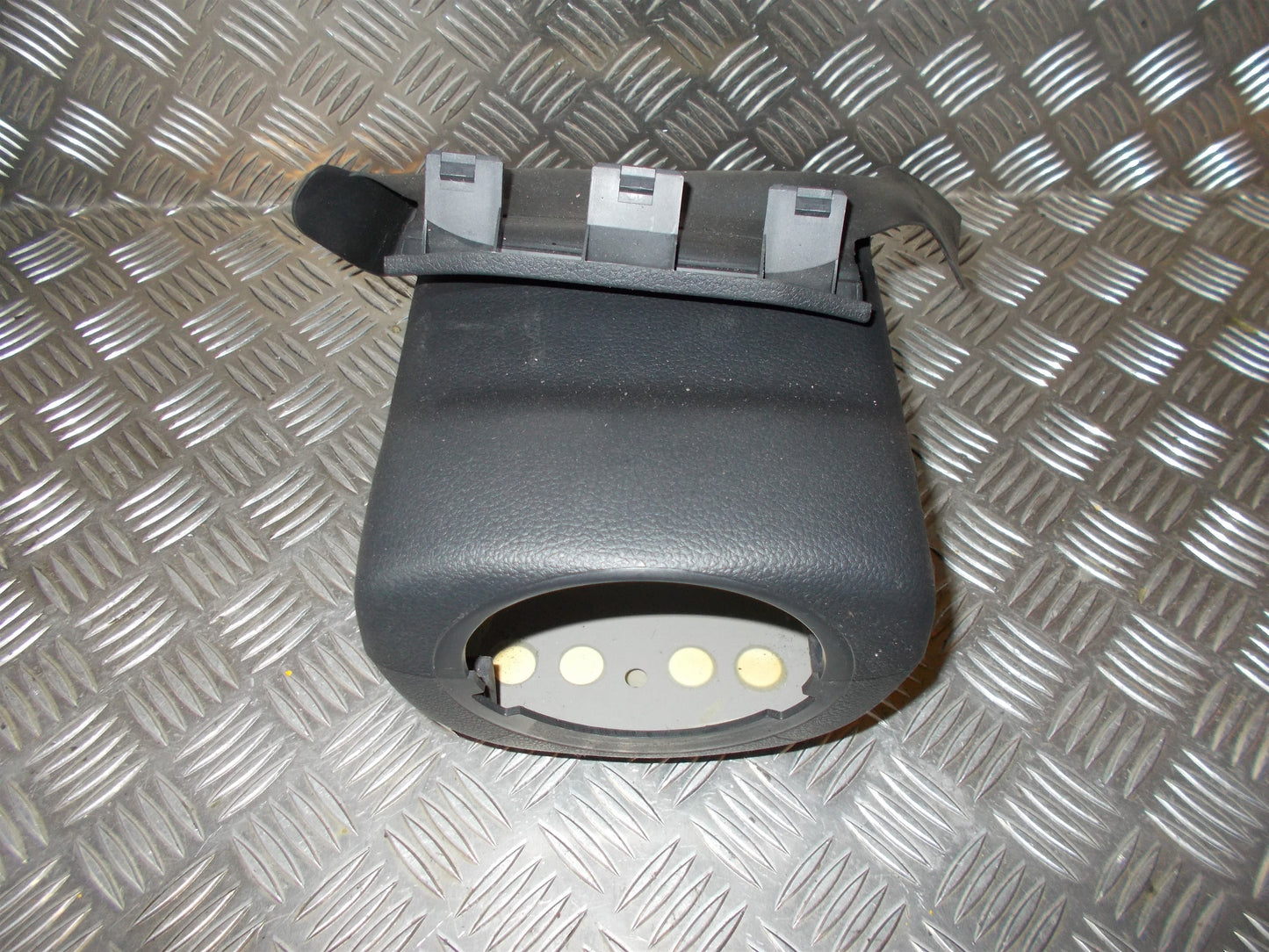 VW Polo 6R Ratafdækning Med OEM Nr. 6R0858560C82V Fra VW Ophugger