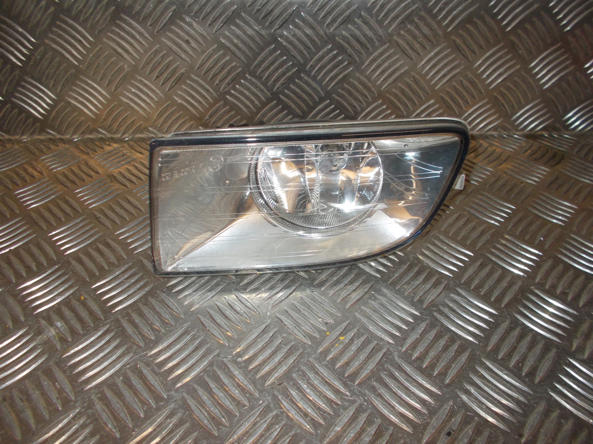 Skoda Octavia Tågelygte For Med OEM Nr. 1Z0941701 Fra Skoda Ophugger