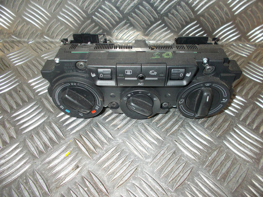 Skoda Octavia Varmeregulering Med OEM Nr. 1Z080045A Fra Skoda Ophugger