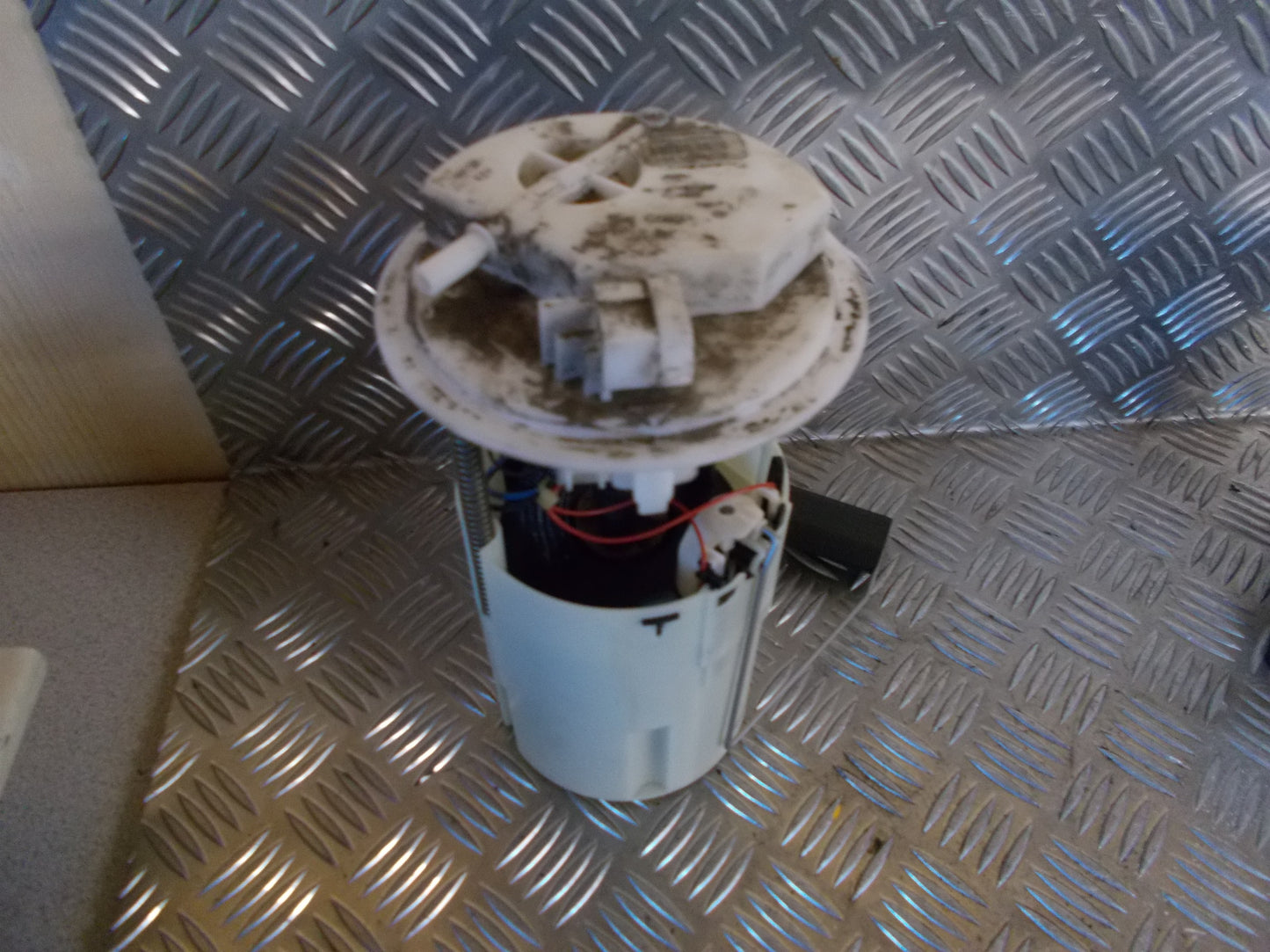 Renault Laguna 2 Benz/Brændstofpumpe El Med OEM Nr. Ophugger Fra Renault Ophugger