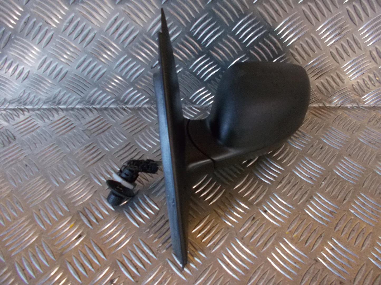 Seat Arosa Sidespejl Med OEM Nr. Ophugger Fra Seat Ophugger