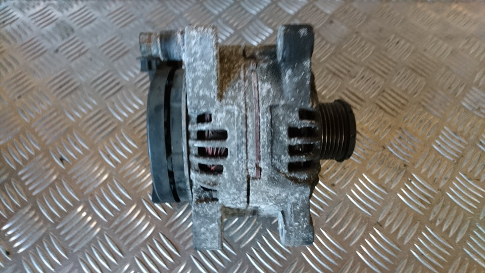 Peugeot 406 Generator Med OEM Nr. 9640878780 Fra Peugeot Ophugger