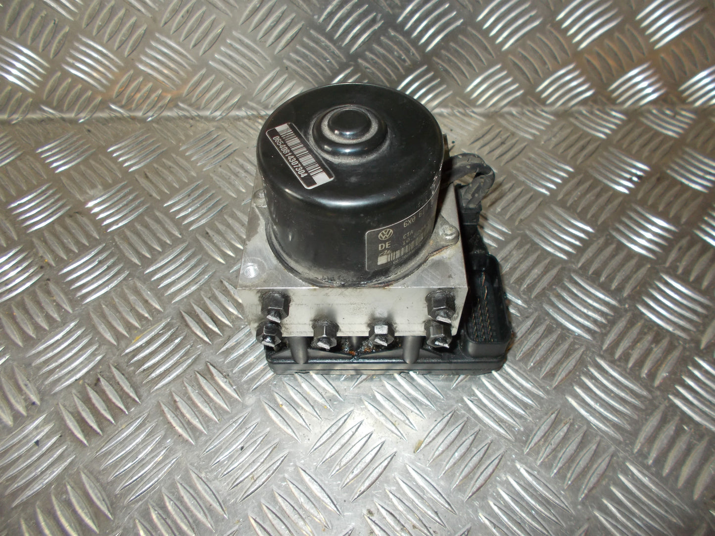 VW Polo Facel. 6N Abs Pumpe Med OEM Nr. 6X0614117 Fra VW Ophugger