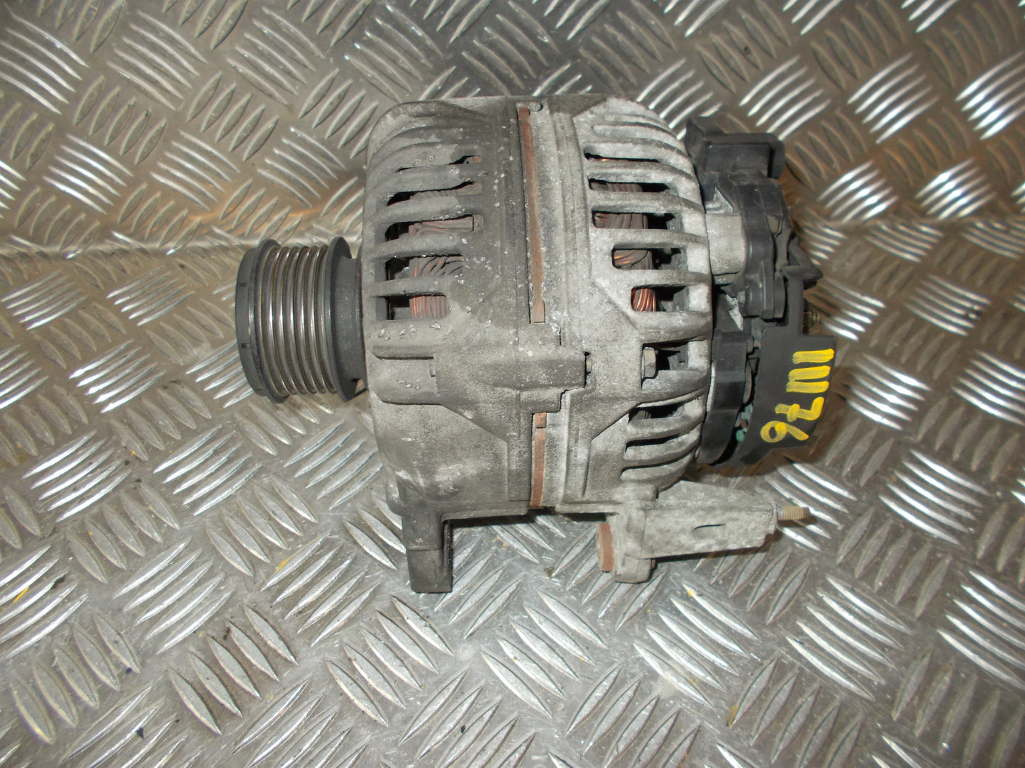 VW Polo Facel. 6N Generator Med OEM Nr. 045903023A Fra VW Ophugger