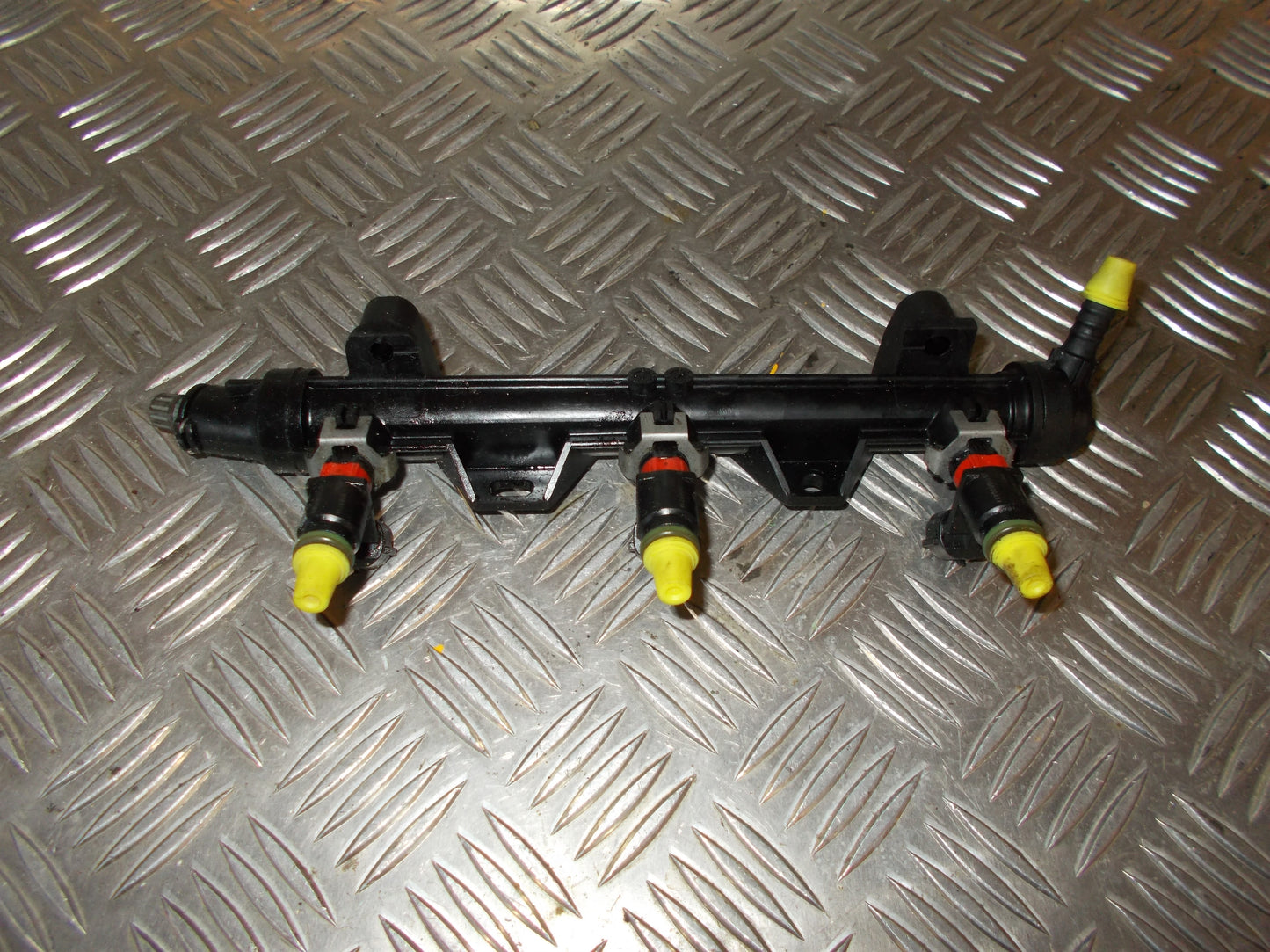 Skoda Fabia Dyse Med OEM Nr. 03E133320A Fra Skoda Ophugger