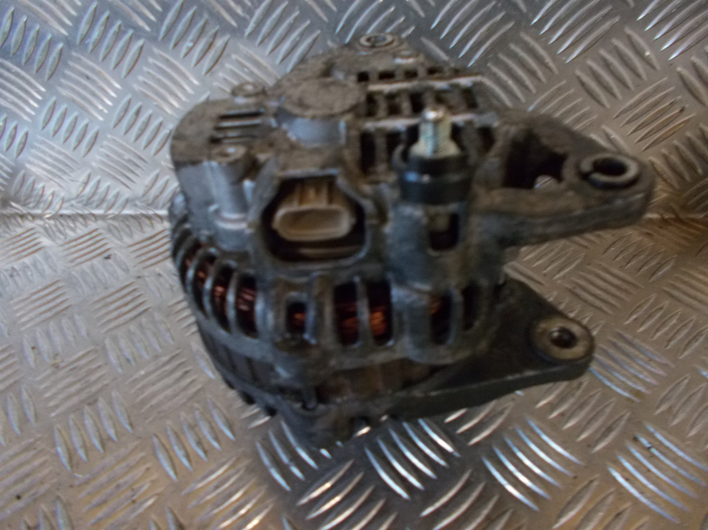 Mazda 5 Generator Med OEM Nr. A3TB6581 Fra Mazda Ophugger