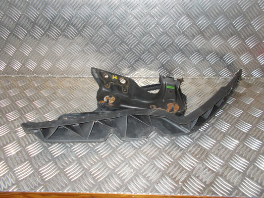 Skoda Octavia Forlygteholder Med OEM Nr. 1Z0941340 Fra Skoda Ophugger
