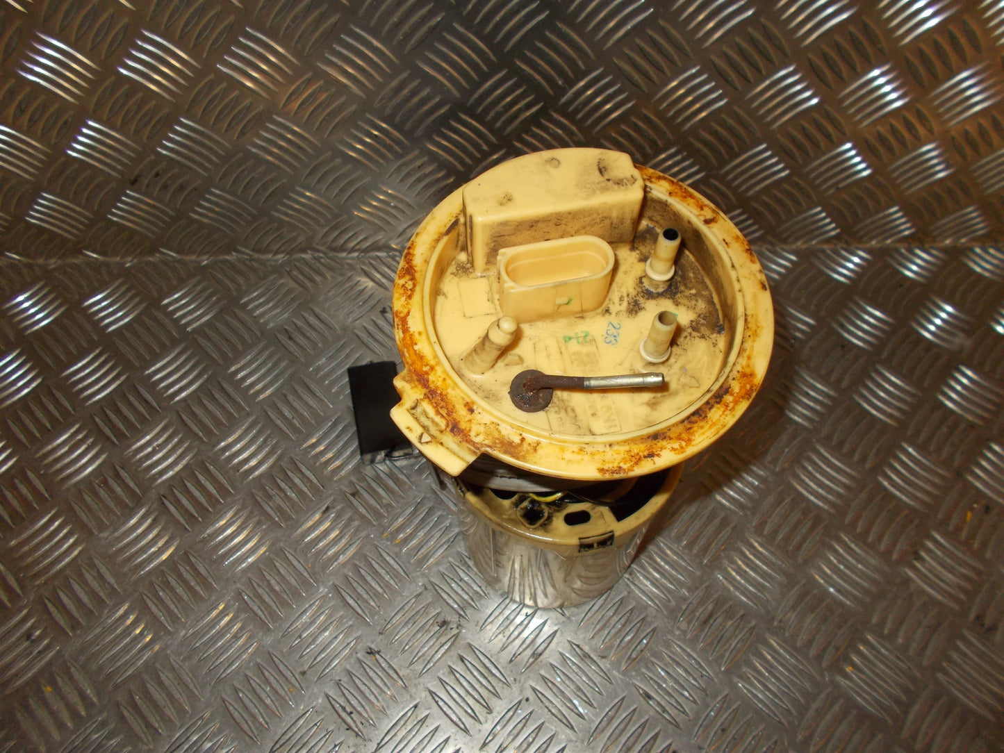 Skoda Octavia Benz/Brændstofpumpe El Med OEM Nr. 1K0919050D Fra Skoda Ophugger