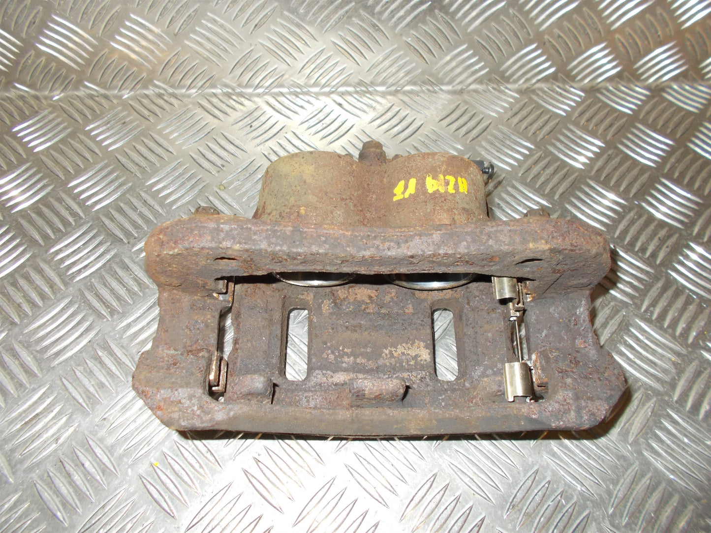 Kia Carnival Bremsekaliber Vf Med OEM Nr. Ophugger Fra Kia Ophugger