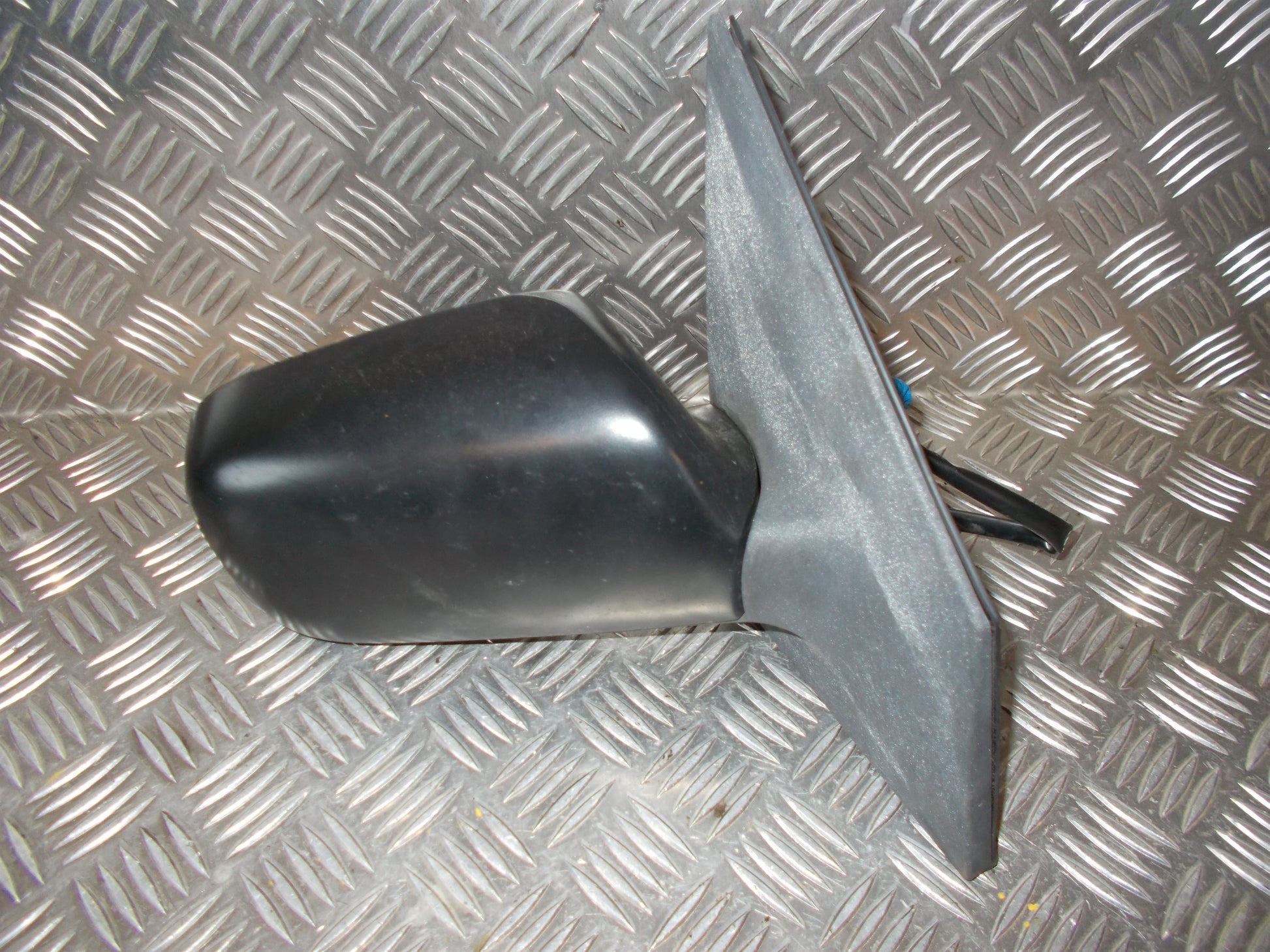 Toyota Yaris Jap. Sidespejl Med OEM Nr. Ophugger Fra Toyota Ophugger