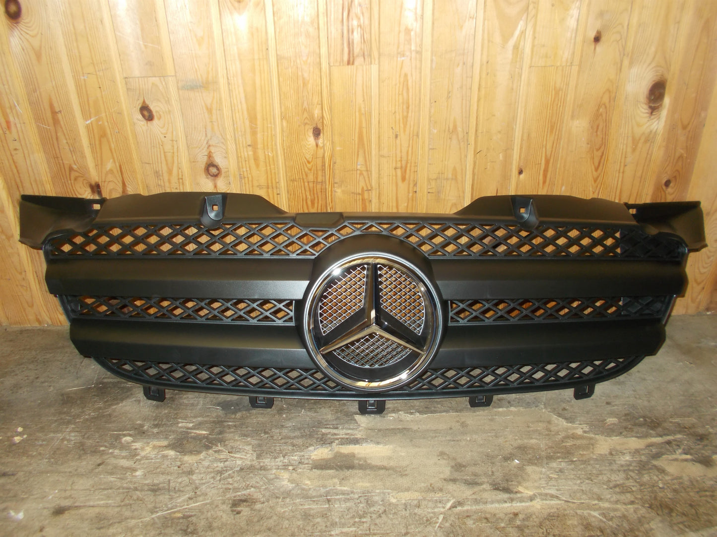 Mercedes Sprinter W906 Frontgitter Med OEM Nr. A9068800385 Fra Mercedes Ophugger