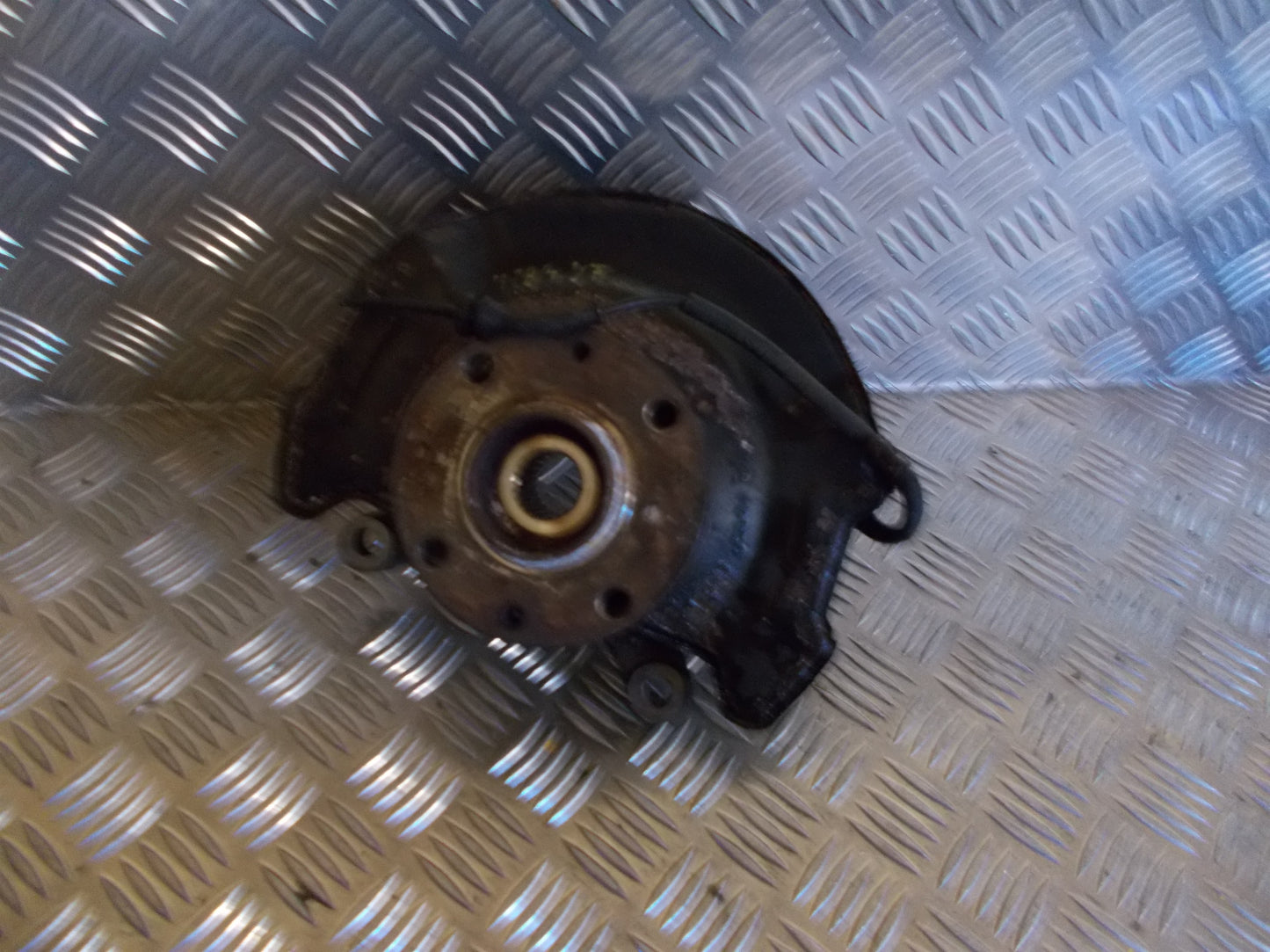 Suzuki Splash Spindel For V Med OEM Nr. 4515151K10 Fra Suzuki Ophugger