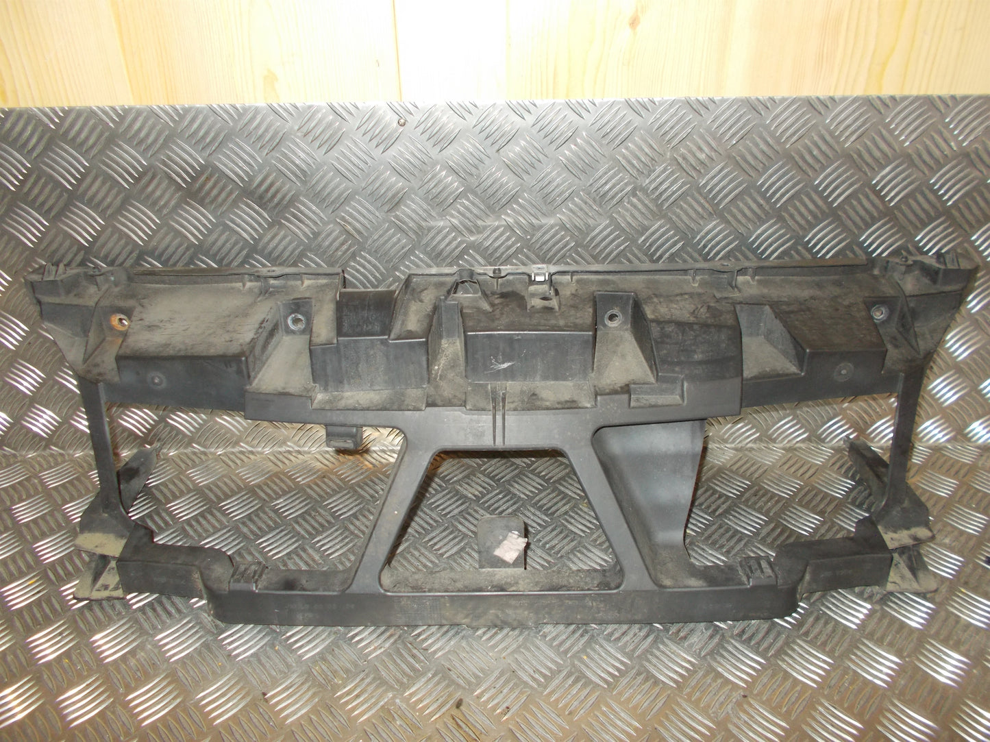 Renault Megane Scenic 2 Forkofanger Rå Med OEM Nr. 8200140174 Fra Renault Ophugger