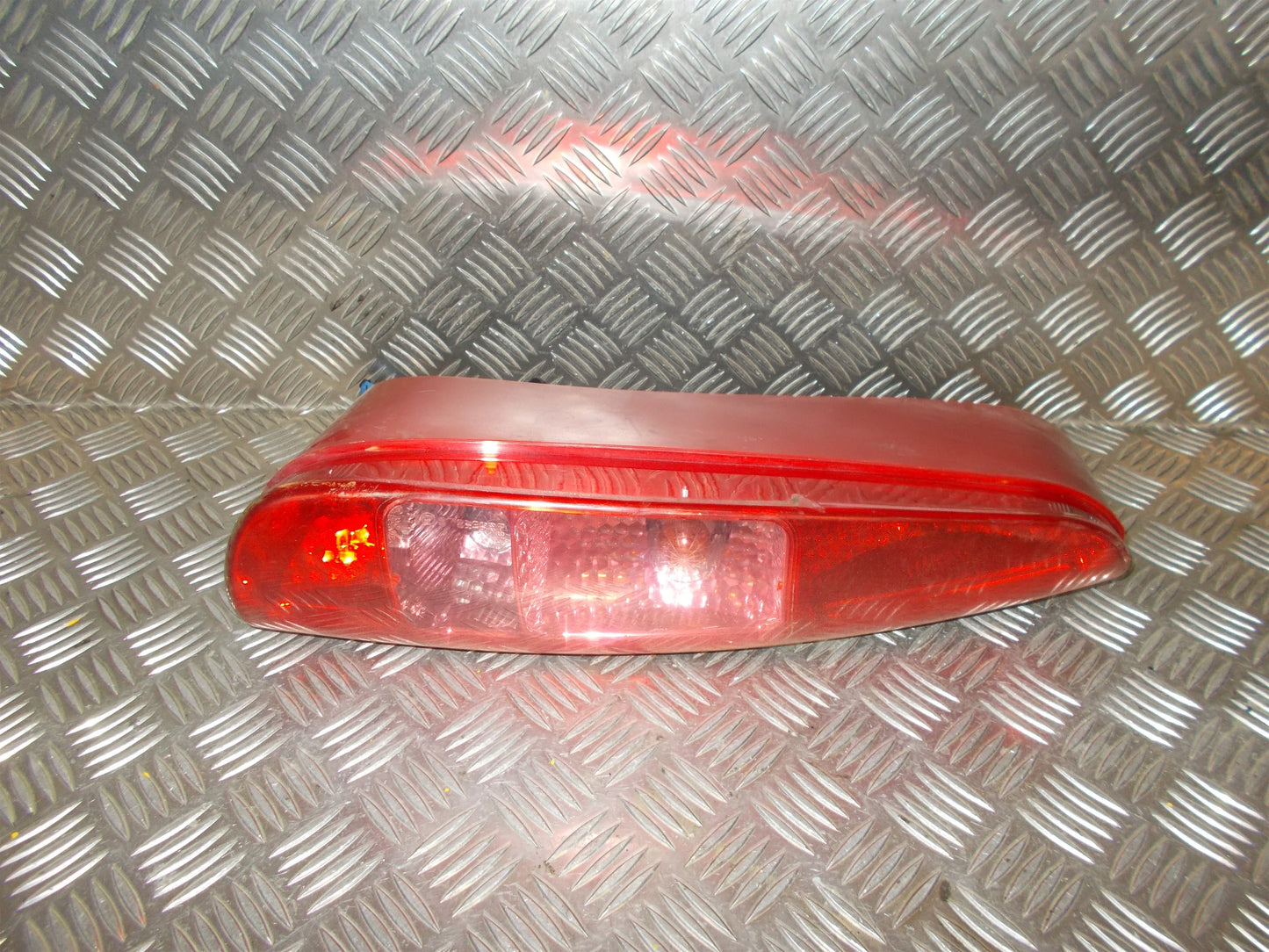 Peugeot 807 Baglygte Med OEM Nr. 6351Y4 Fra Peugeot Ophugger