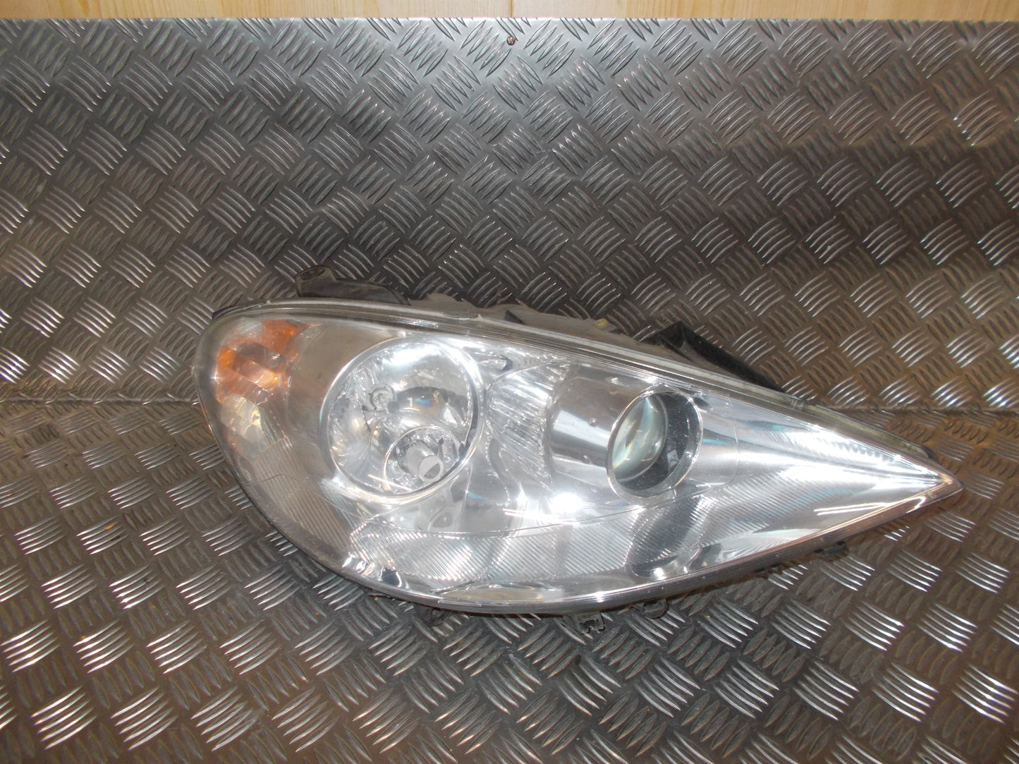 Peugeot 807 Forlygte Med OEM Nr. 6206F1 Fra Peugeot Ophugger