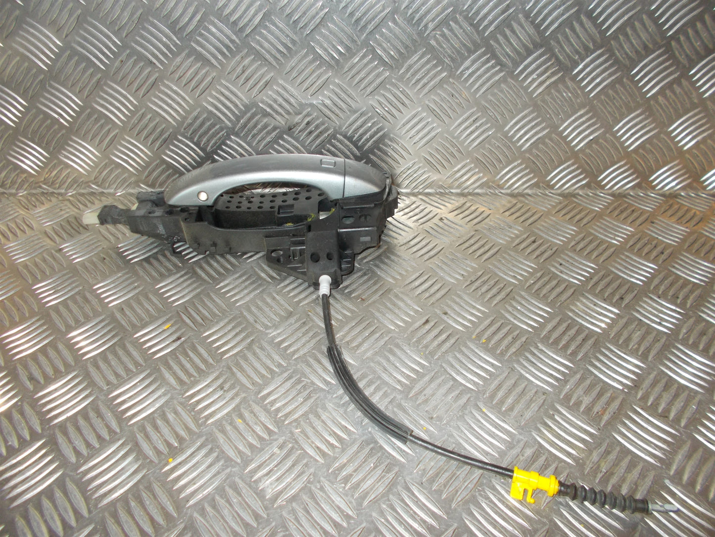 Audi Q3 8U Håndtag Udvendig Med OEM Nr. 4H0837885 Fra Audi Ophugger