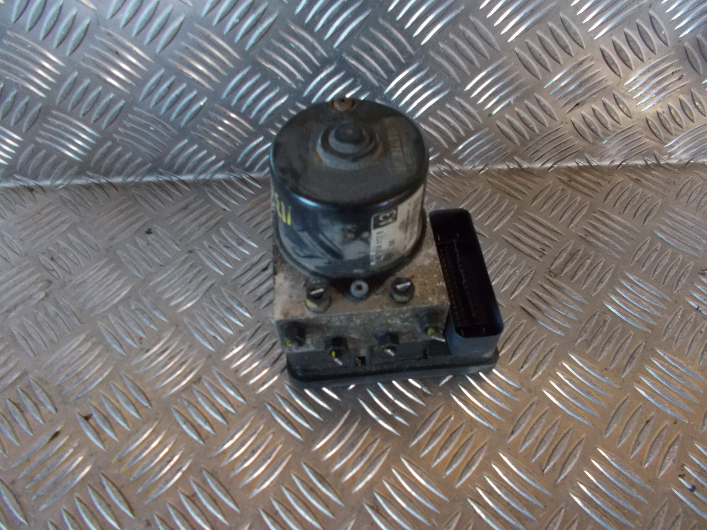 VW Polo 3/5D 6N ABS Pumpe Med OEM Nr. 1J0614117E Fra VW Ophugger