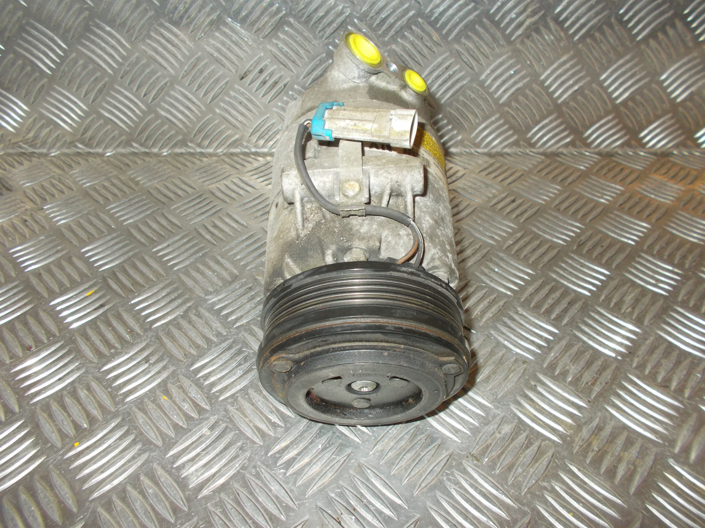 Opel Meriva A Aircondition Pumpe Med OEM Nr. 09165714 Fra Opel Ophugger