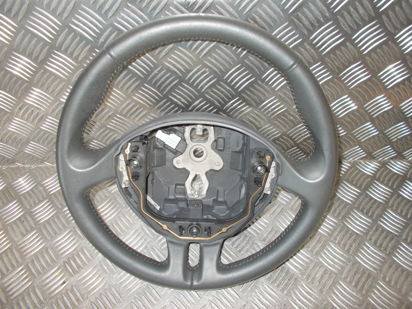 Renault Clio 3 Rat Med OEM Nr. 8200676606 Fra Renault Ophugger