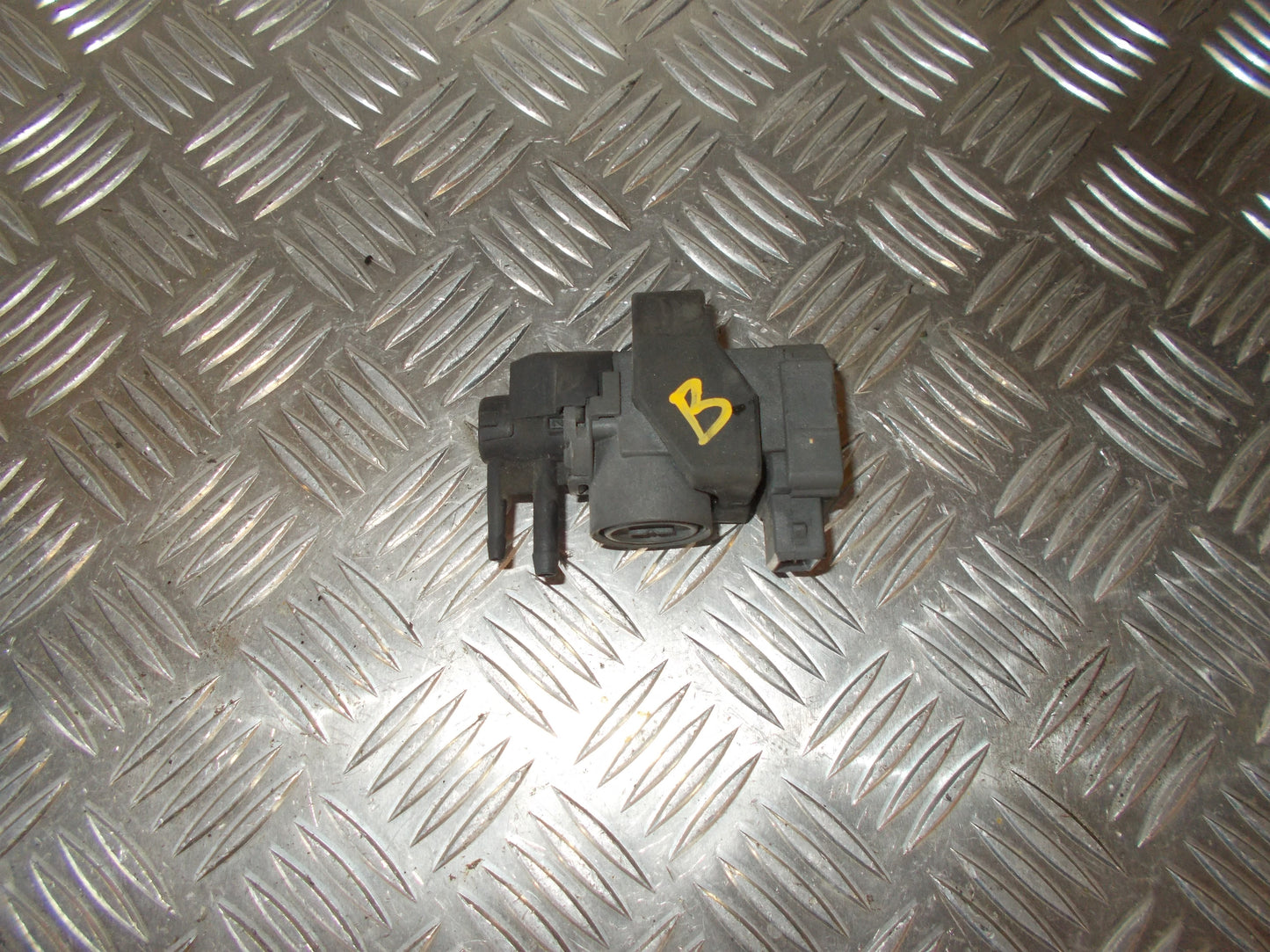 Renault Clio 3 Turbo Ladetrykreg Med OEM Nr. 149566215R Fra Renault Ophugger